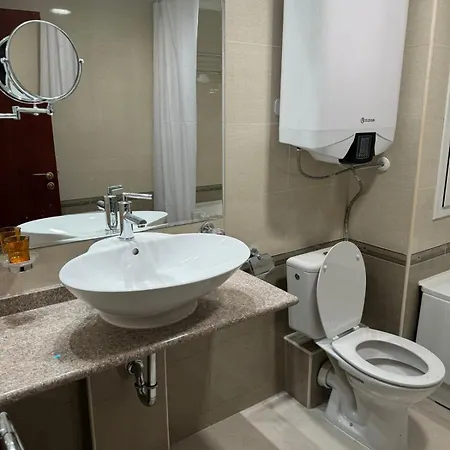 Downtown 3*